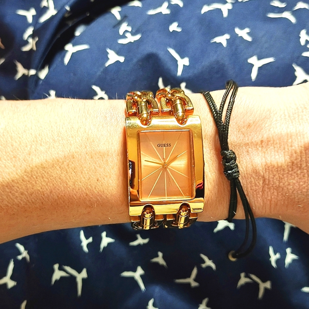 NWOT Guess Mod Heavy Metal Dual Chain Link Watch In Rose Gold - Picture 10 of 11
